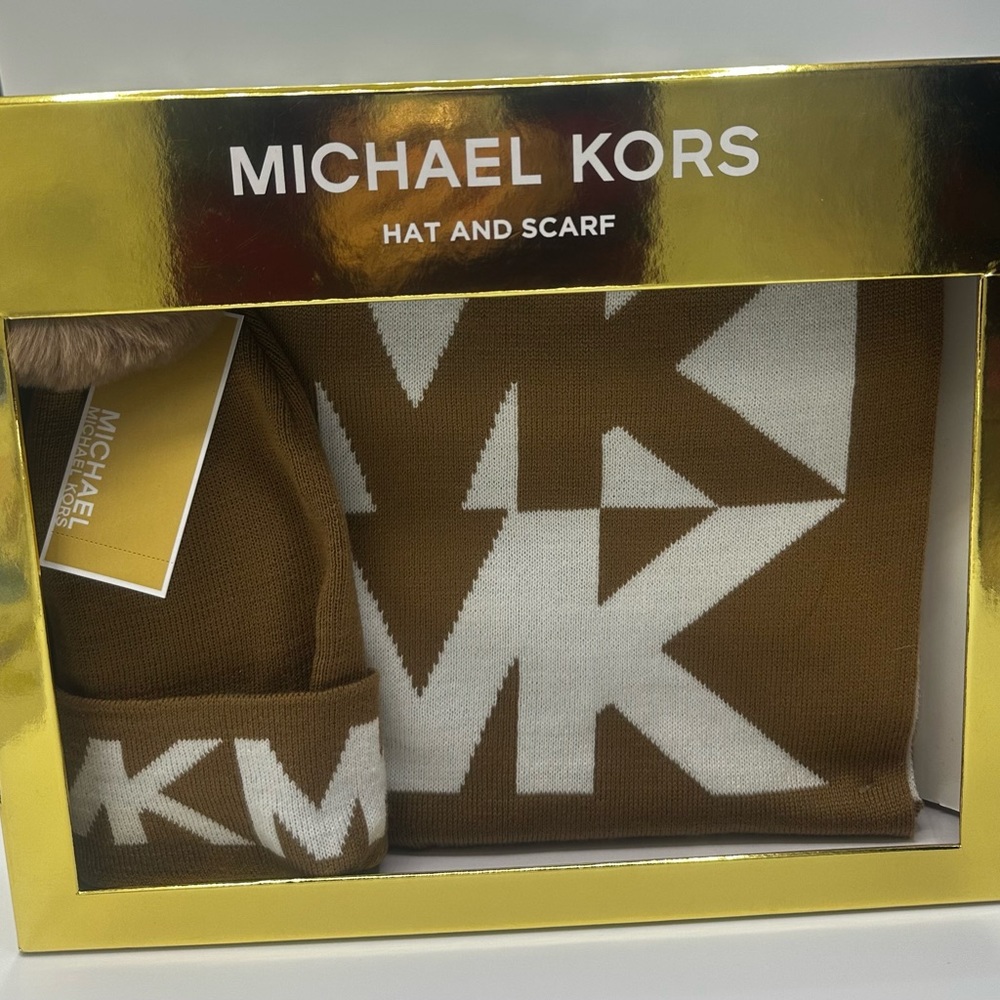 NIB Michael Kors Cable Knit Scarf And Hat Set Camel/Brown Retail $98 NEW